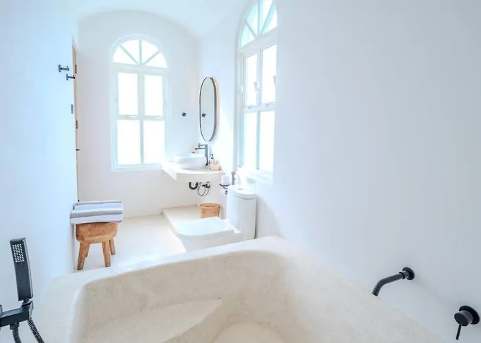 Minutes From - Casa Mare Blu